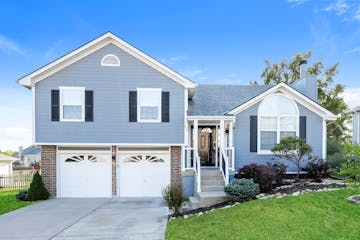 421 Hamilton Lane Grain Valley, MO 64029